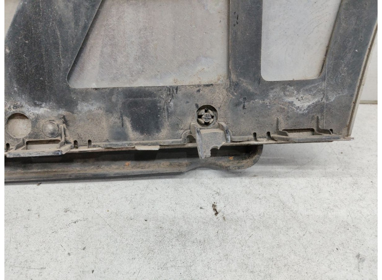 Решетка радиатора к Volkswagen Golf, 2007г.