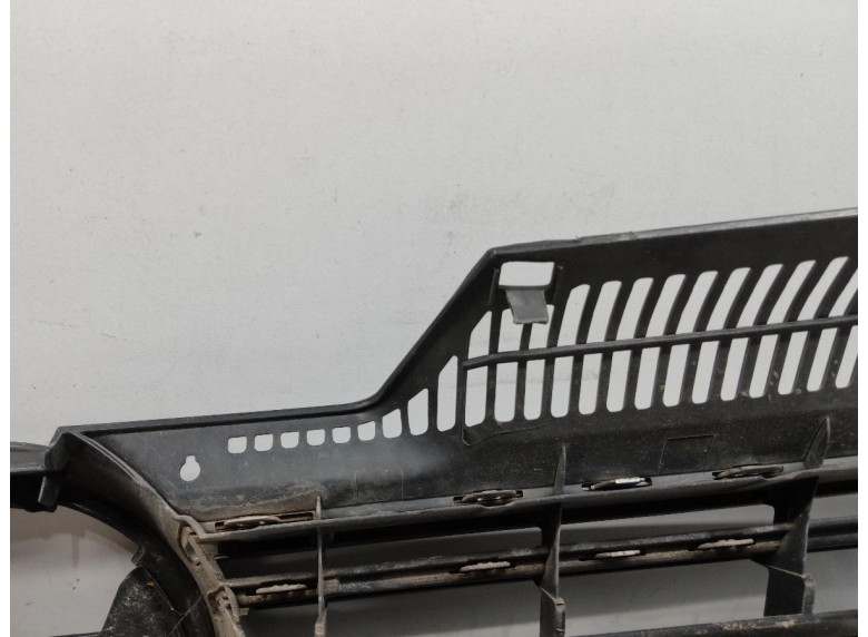 Решетка радиатора к Volkswagen Golf, 2007г.