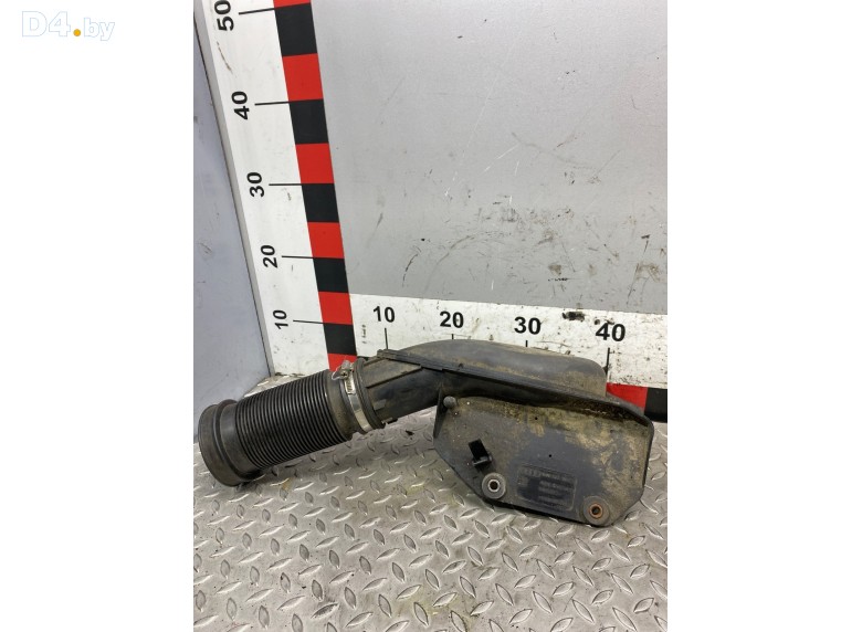 Воздухозаборник к Audi A4 undefined г.