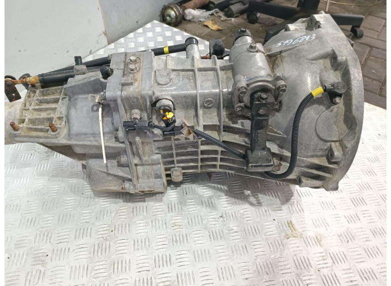 КПП механическая (МКПП) к Hyundai H200, 2005г.