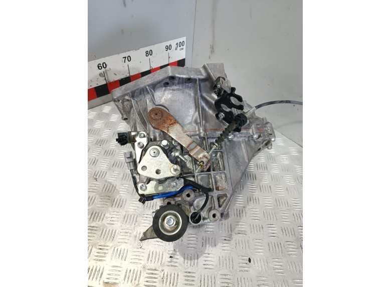 КПП механическая (МКПП) к Toyota Yaris