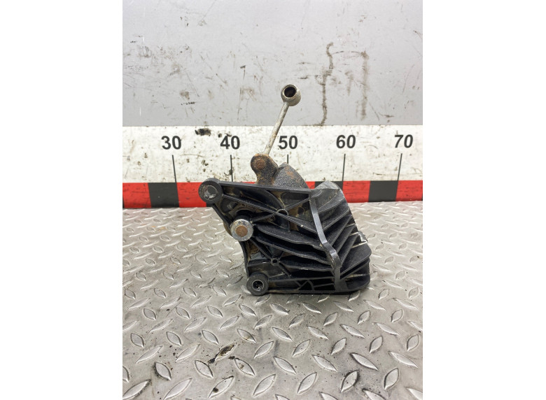 Кронштейн КПП к Citroen Berlingo, 2010г.