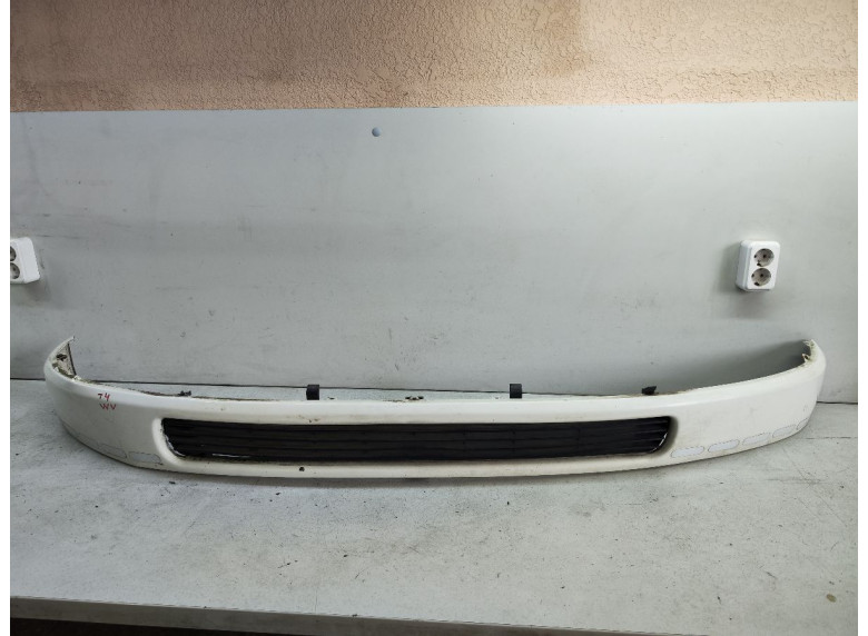 Решетка радиатора к Volkswagen Transporter, 2002г.