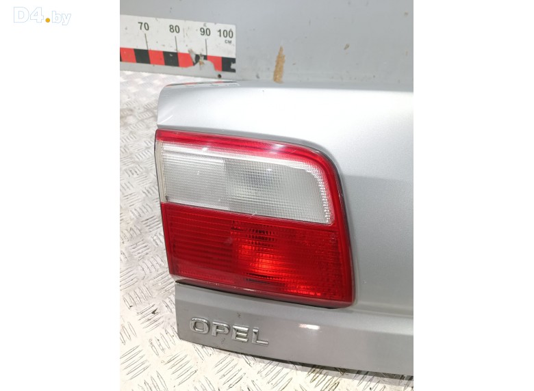 Фонарь крышки багажника левый к Opel Omega undefined г.