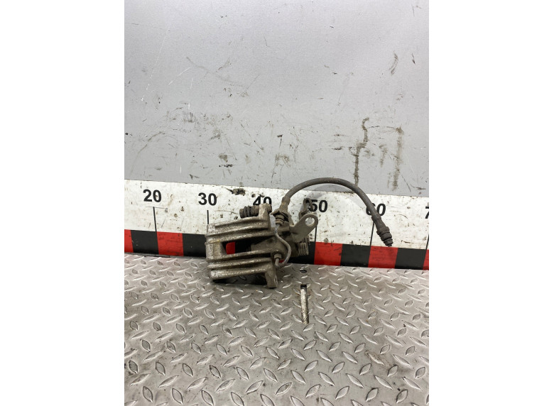 Суппорт задний правый к Volkswagen Golf, 2006г.