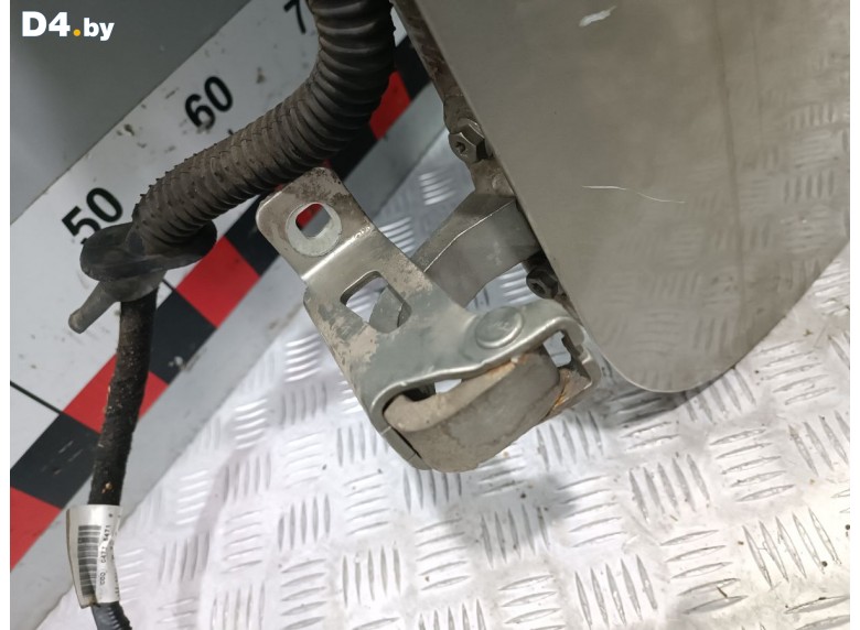 Петля двери задней левой к Dacia Logan undefined г.