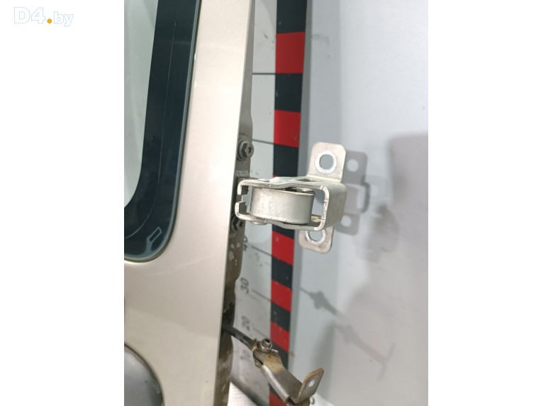 Петля двери задней правой к Dacia Logan undefined г.