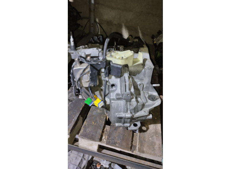 КПП автоматическая (АКПП) к Renault Scenic, 2006г.