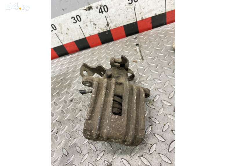 Суппорт задний левый к Audi A6 undefined г.