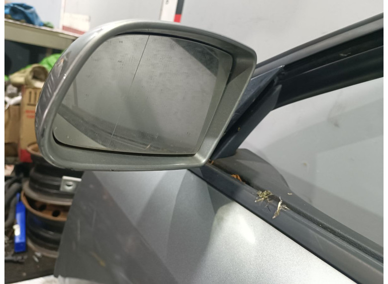 Зеркало наружное левое к Audi A4, 2002г.