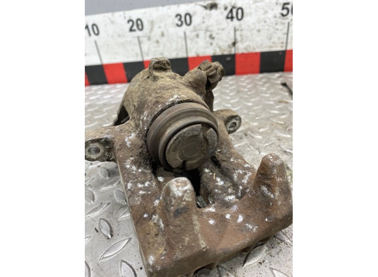 Суппорт задний левый к Суппорт задний левый к Audi A4 undefined г. A4