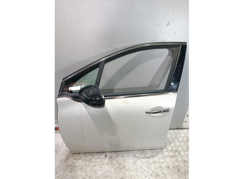 Блок управления стеклоподъемниками к Peugeot 208, 2016г.