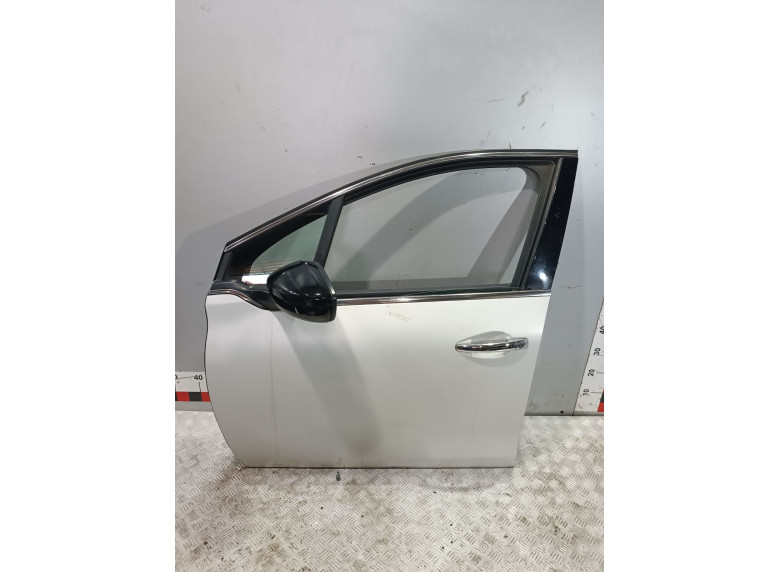 Дверь передняя левая к Peugeot 208, 2016г.