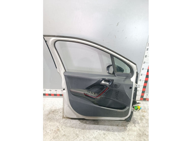 Дверь передняя левая к Peugeot 208, 2016г.