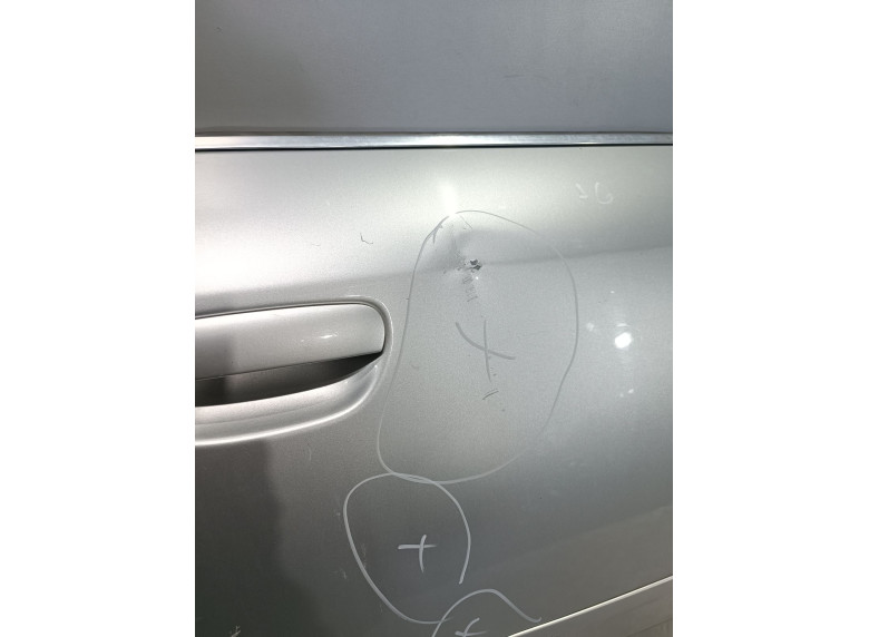Дверь передняя правая к Audi A6, 2002г.
