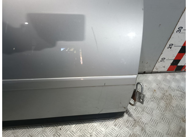 Дверь передняя правая к Audi A6, 2002г.