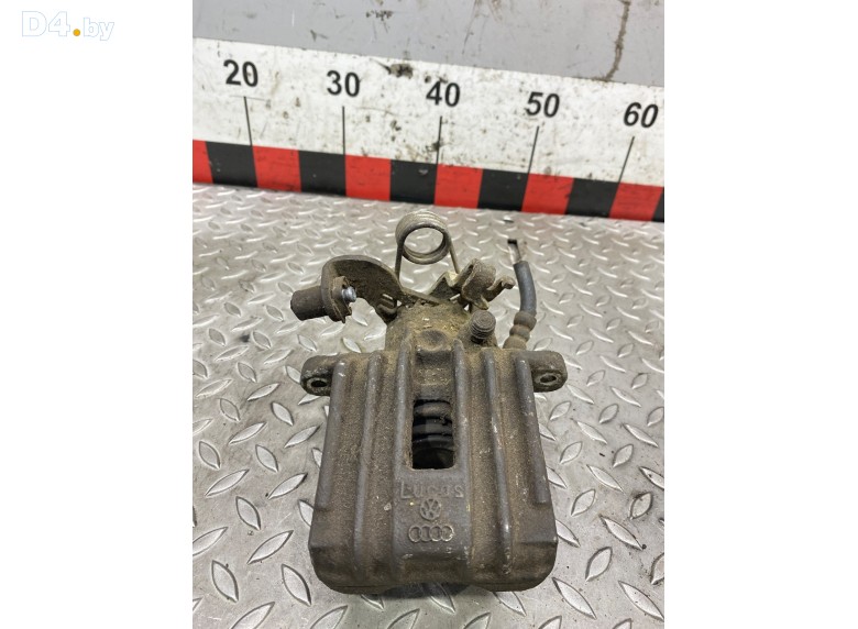 Суппорт задний правый к Audi A4 undefined г.