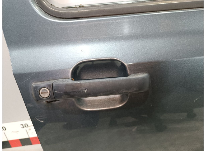 Ручка наружная передняя правая к Volkswagen Golf, 1995г.