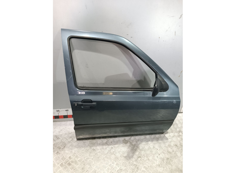 Замок двери передней правой к Volkswagen Golf, 1995г.