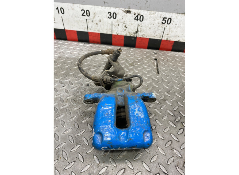 Суппорт задний правый к Volkswagen Golf, 2006г.