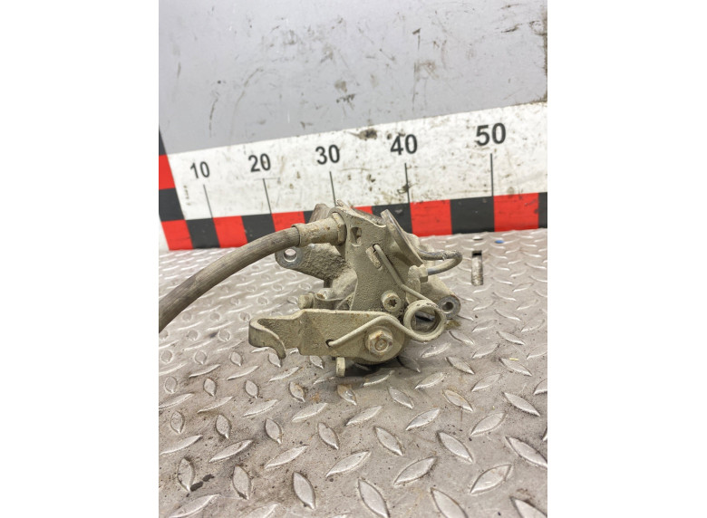 Суппорт задний левый к Volkswagen Golf, 2005г.