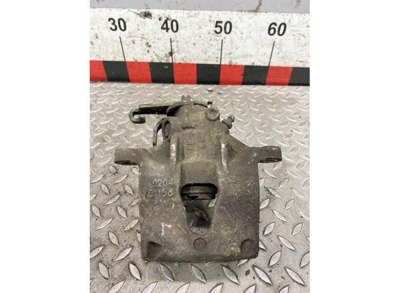 Суппорт задний левый к Renault Master