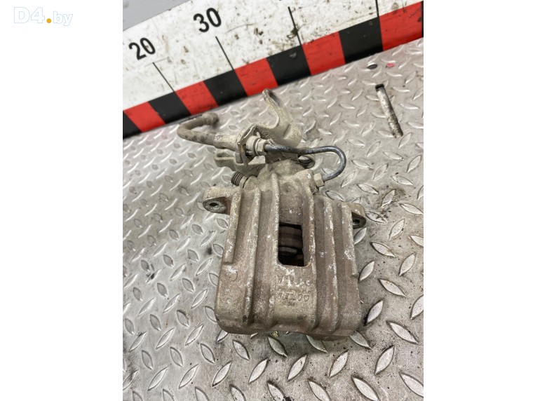 Суппорт задний правый к Volkswagen GolfPlus undefined г.