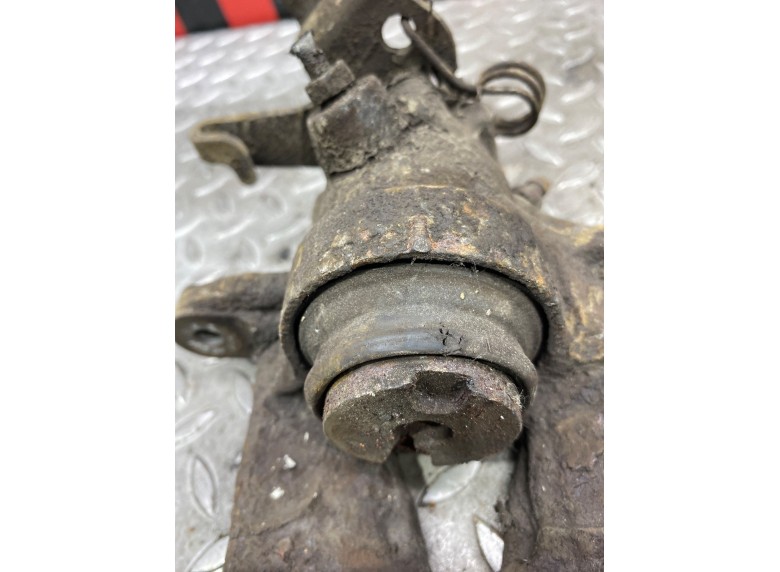 Суппорт задний правый к Суппорт задний правый к Renault Master undefined г. Master