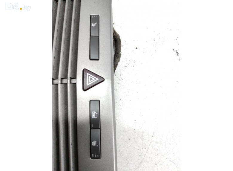 Кнопка аварийной сигнализации к Opel Astra undefined г.