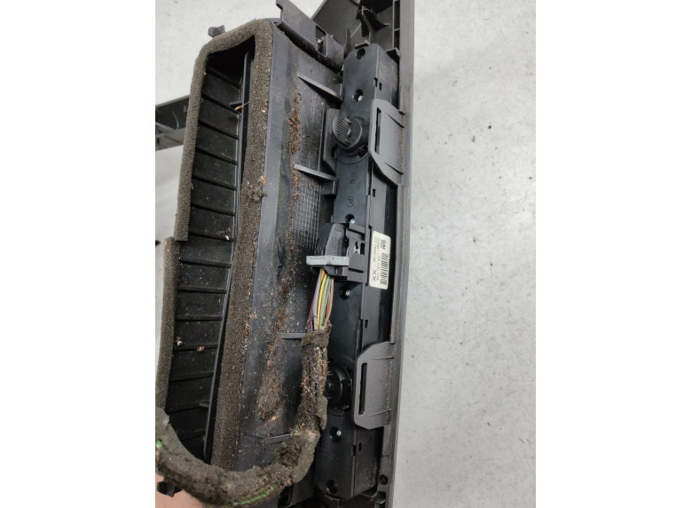 Кнопка аварийной сигнализации к Opel Astra, 2005г.