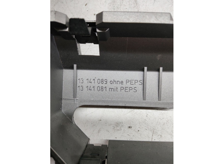 Рамка под магнитолу к Opel Astra, 2005г.