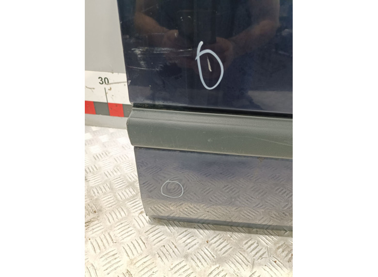 Дверь передняя правая к Volkswagen Golf, 1995г.