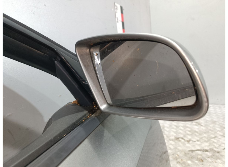 Зеркало наружное правое к Audi A4, 2002г.