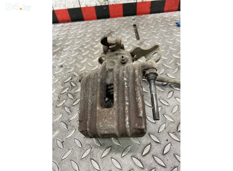 Суппорт задний правый к Audi A6 undefined г.