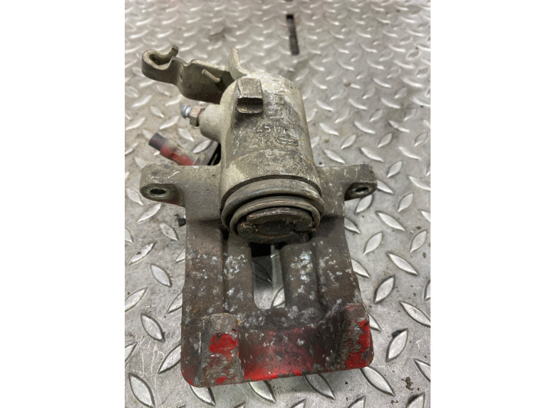 Суппорт задний правый к Volkswagen Golf, 2005г.