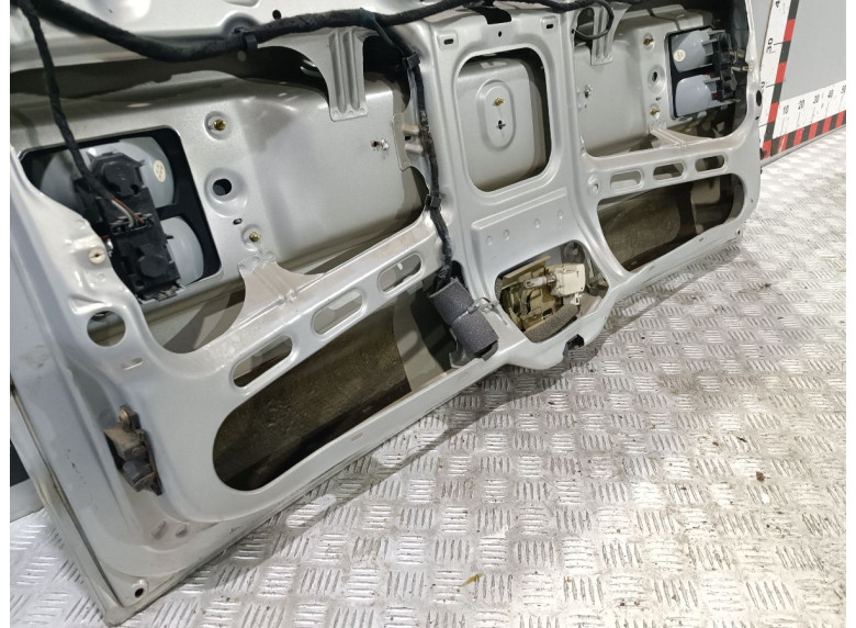 Крышка багажника (дверь 3-5) к Seat Alhambra, 2002г.