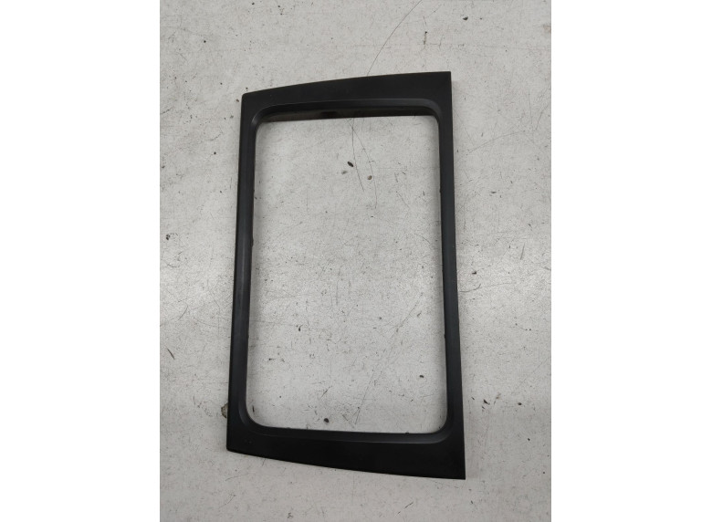 Рамка под магнитолу к Volkswagen Golf, 2011г.