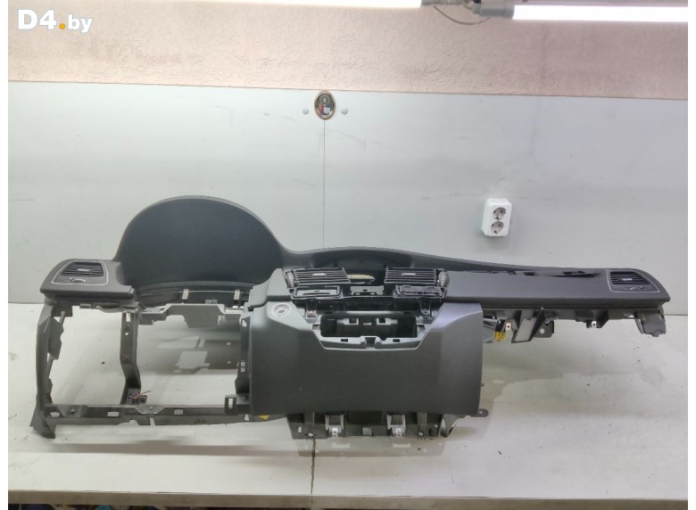 Панель передняя салона (торпедо) к Renault Laguna undefined г.