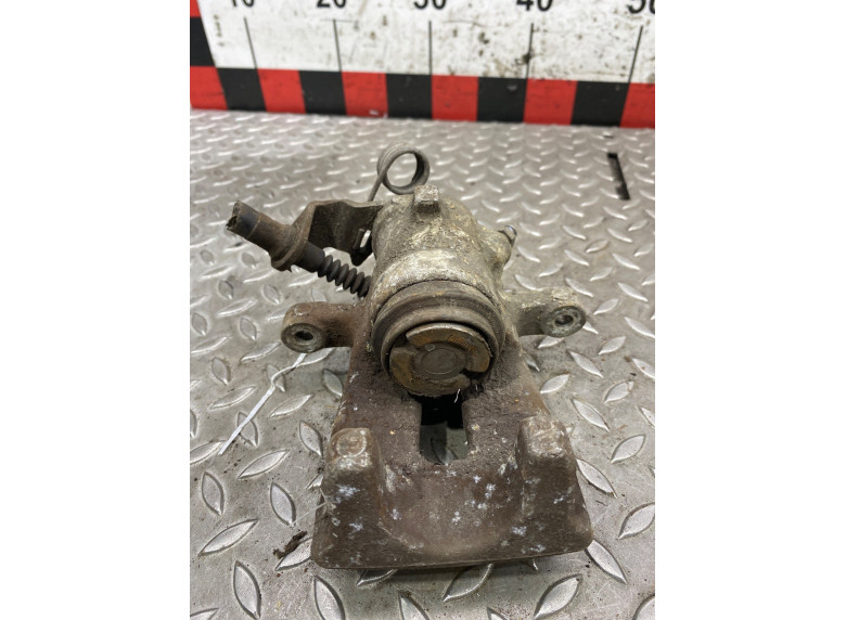 Суппорт задний левый к Opel Astra, 2005г.