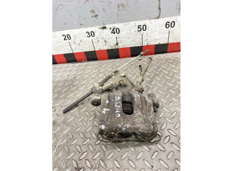 Суппорт задний левый к Opel Vectra, 2004г.