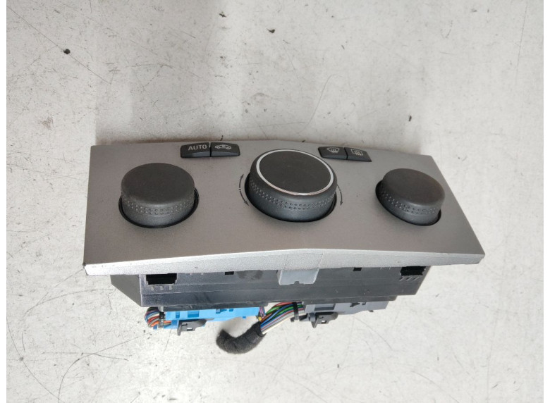 Блок управления печки/климат-контроля к Opel Astra, 2007г.