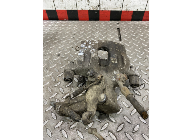 Суппорт задний правый к Opel Vectra, 2004г.