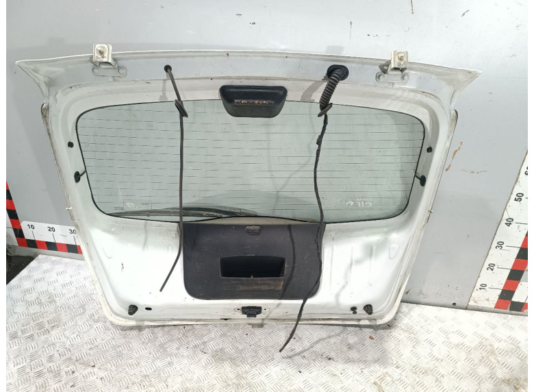 Крышка багажника (дверь 3-5) к Dacia Sandero, 2011г.