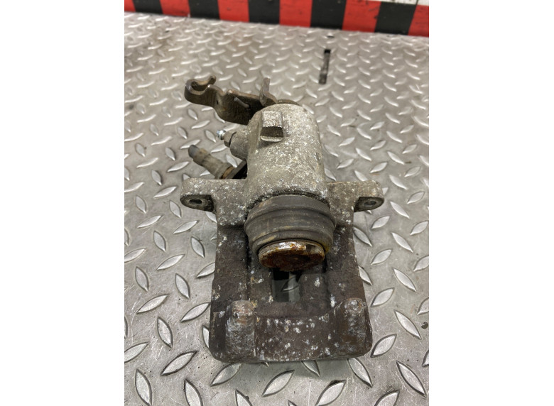 Суппорт задний левый к Volkswagen Golf, 2006г.