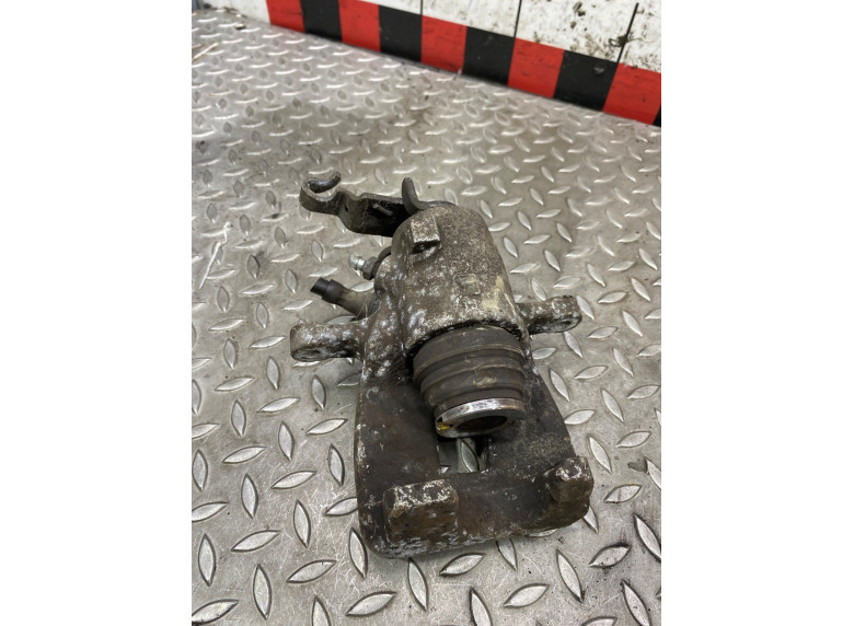 Суппорт задний левый к Volkswagen Golf, 2006г.