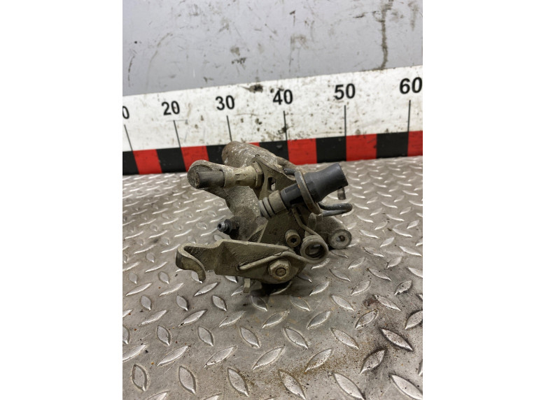 Суппорт задний левый к Volkswagen Golf, 2006г.