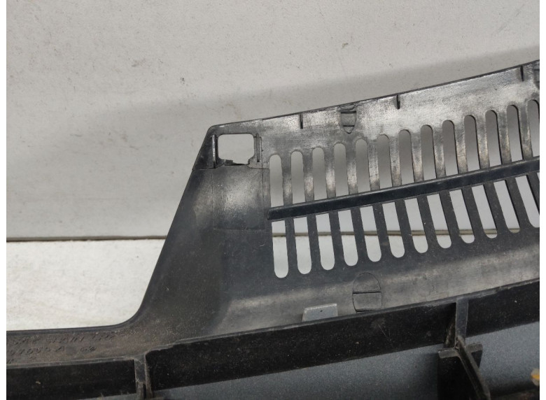 Решетка радиатора к Volkswagen Golf, 2005г.