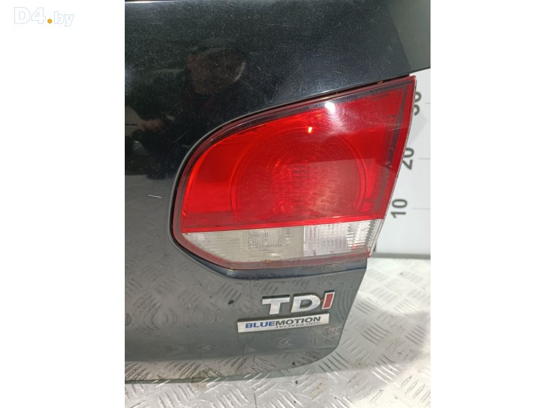 Фонарь крышки багажника правый к Volkswagen Golf undefined г.