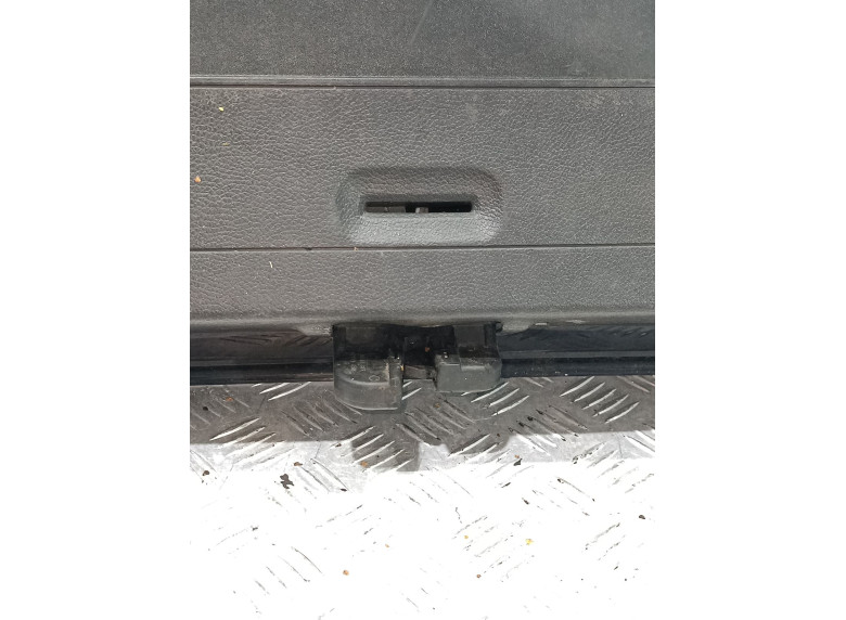 Замок багажника к Volkswagen Golf, 2011г.