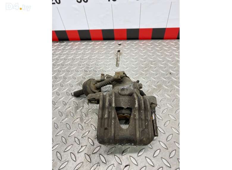 Суппорт задний правый к Opel Zafira undefined г.